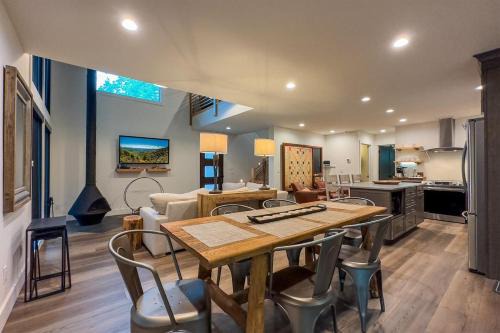 Hemlock Cottage · Hemlock Cottage in Pisgah Forest - Pet Friendl
