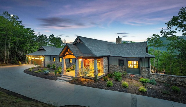 Here Comes the Sunset | Modern Luxury & Year-Round Mountain Views!
