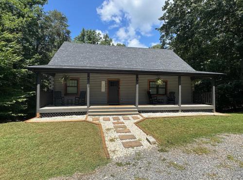 Hidden gem at the lake 4 bedrooms