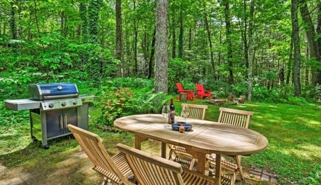 Highlands Escape, 1 mile to town - Retreat to the Mountains to Relax