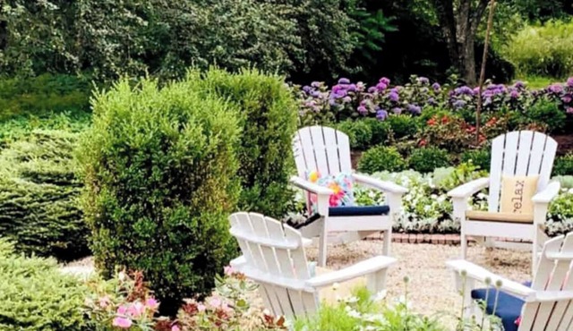 Historic, Antique Southern Maine Farmhouse For All Seasons - 5 mins to Portland!