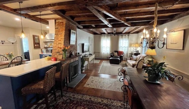 Historic Apartment in Bristol R.I.