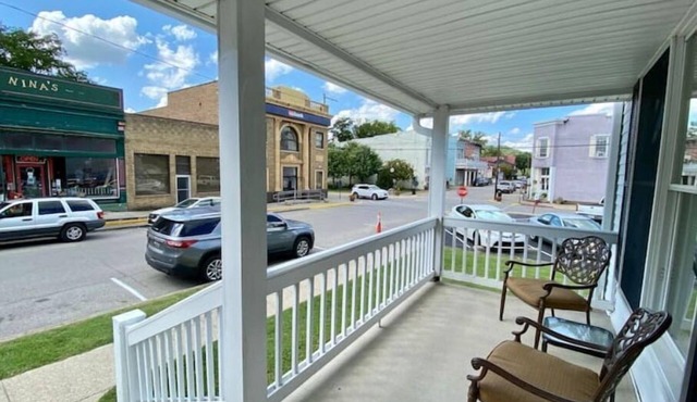 Historic Augusta Ky Escape with private parking
