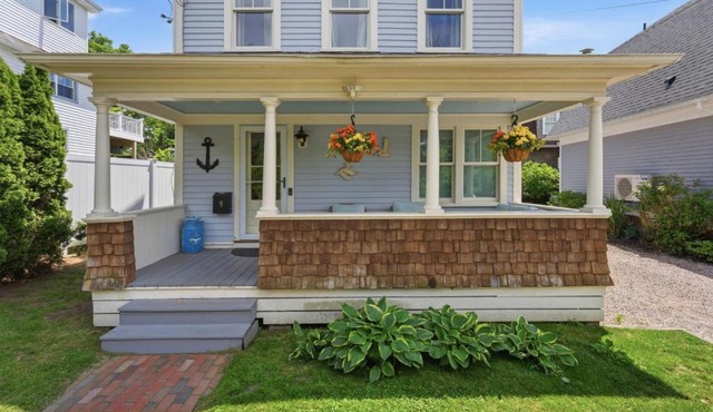 Historic Home and Cottage with Seaport View