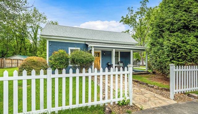 Historic Home Downtown Brevard