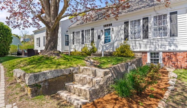 Historic Waterfront Home and Cottage
