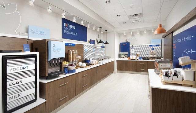 Holiday Inn Express Asheville Woodfin by IHG