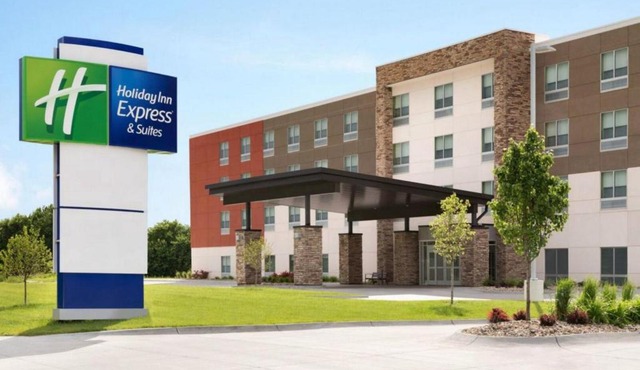 Holiday Inn Express & Suites - Springdale - Fayetteville Area