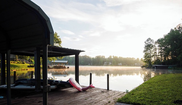 Huge Lakeside 5BR Home with Private Dock, 2 Kitchens, Sleeps 12, Pet-Friendly!