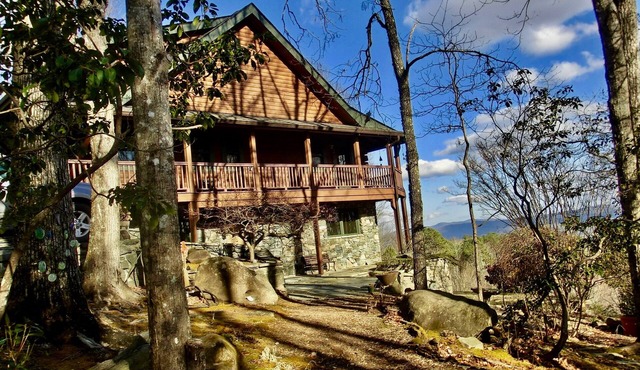 Icarus House - Amazing views, trails, art and beauty just 4 miles from town