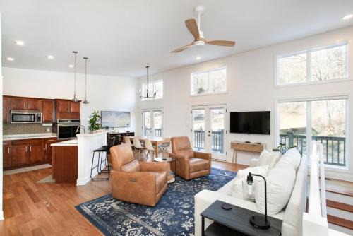 Knoxville Charm Cottage 5 miles to Market Square