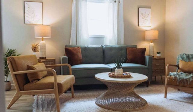 Lamont 1 2bed Pet-Friendly Apt