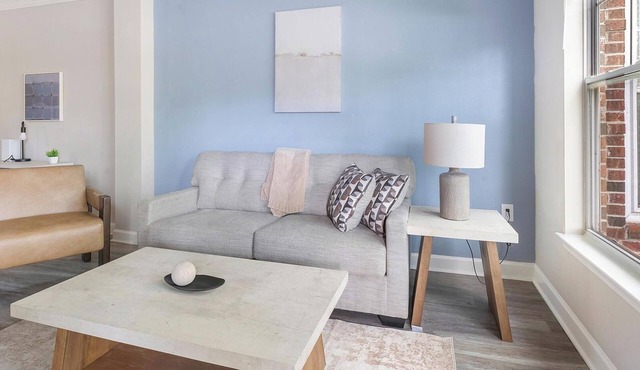 Landing | Chic 1BD, Gym, Courtyard