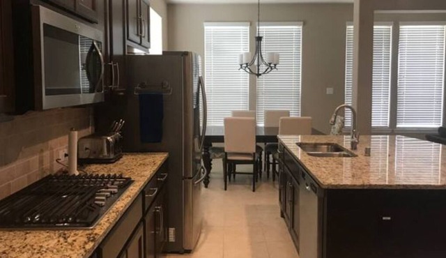 Large Spacious 2 bed / 3 bath House w/ Media Room.