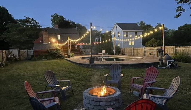 Last House - Colonial Home w/Pool, River Views