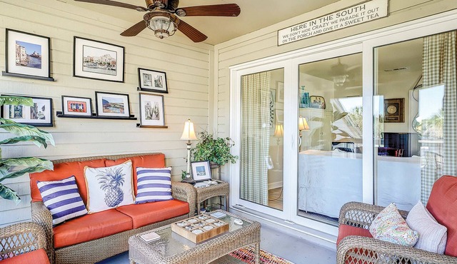Lovely condo near beach with enclosed porch, pool, tennis, and golf access
