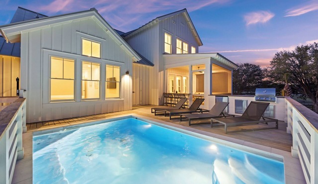 Luxury 4 BR Seabrook Newly Built Home, Private Pool, Club Access, Equestrian View!