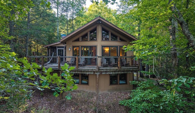Luxury home on The Meadow River with stunning view of the river canyon