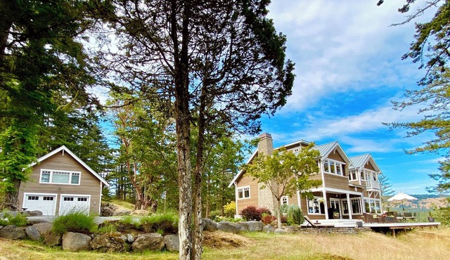 Madrona Suite - Summer on Orcas Island- rest where sea meets stillness