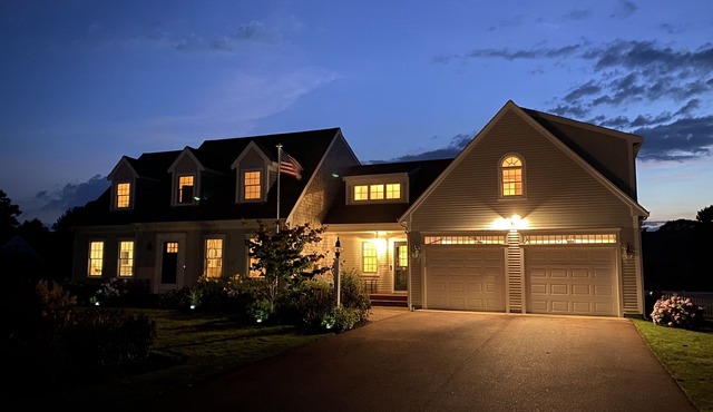 Modern Beach House, Private Beach Rights, Minutes from Barnstable Village