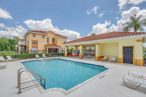Modern Vacation Home Minutes Away From The Parks