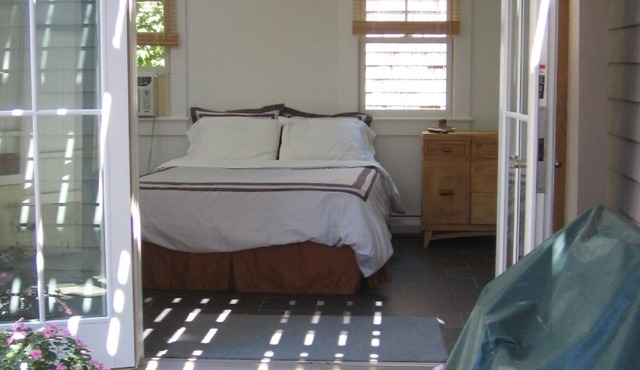 Montello Cottage - The Pefect West End Location