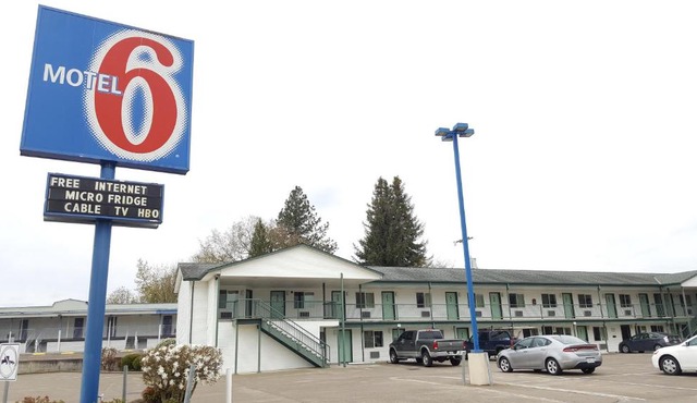 Motel 6 Albany, OR