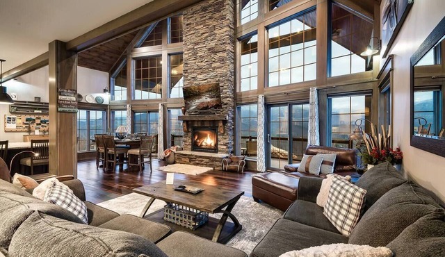Near Gatlinburg | Hot Tub, Arcade, Views, & Pool Access