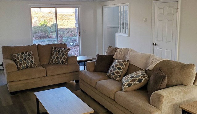 Newly Renovated Guest House Located on Private Compound
