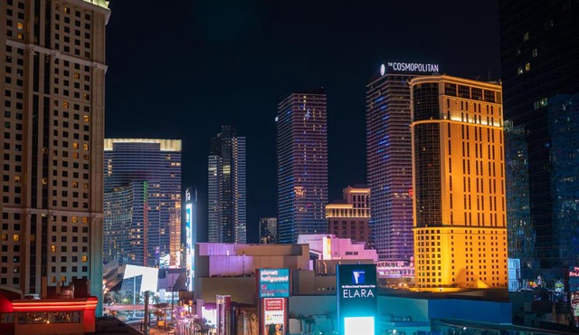 NO RESORT FEES-MGM StripView Adjoining Suites F1 View