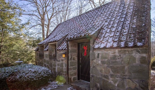 Nostalgic Cottage near Grandfather Mountain