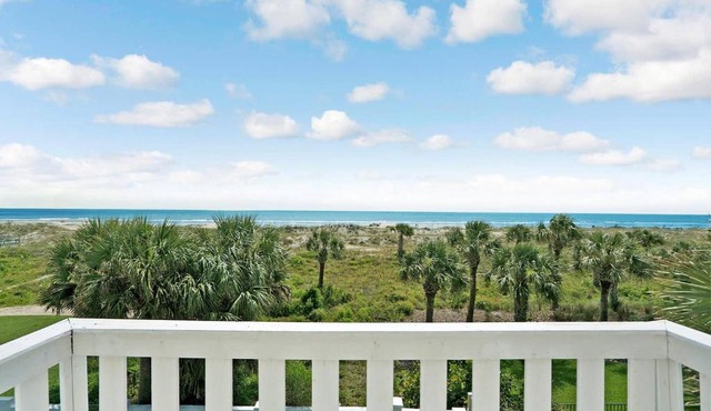Oceanfront Home Cozy Beach House BBQ Dogs OK