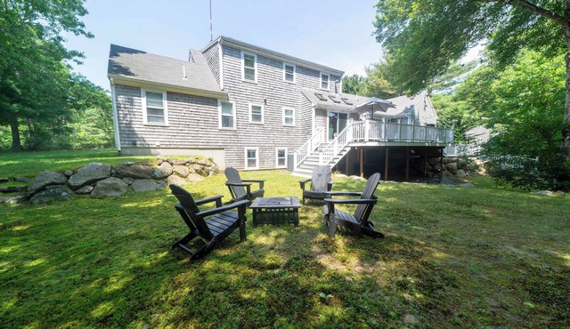 Old Silver Beach House: BBQ, Bikes, WoodFirepit Fun!
