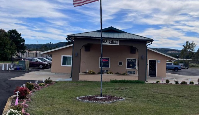 Ozark Inn