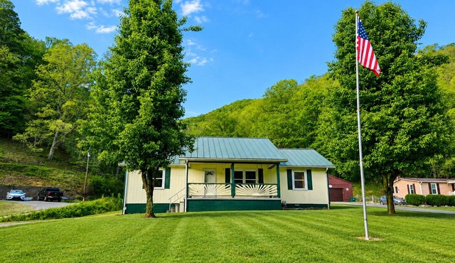 PawPaw’s Retreat ATV/UTV/TrailerParking/Near Outlaw and Hatfield & McCoy Trails