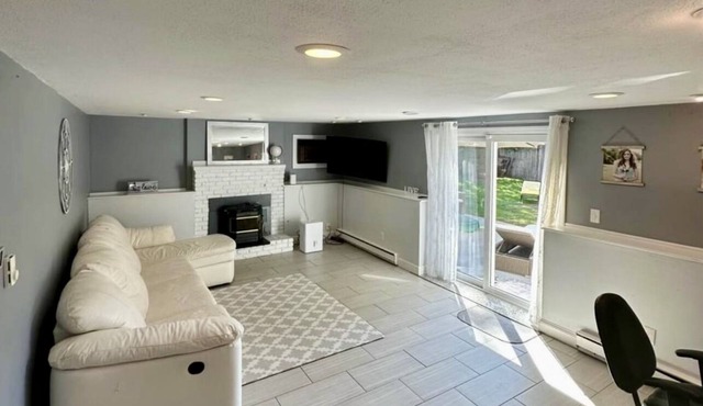 Perfect for long or short term stays near Boston & Cape in a great neighborhood!