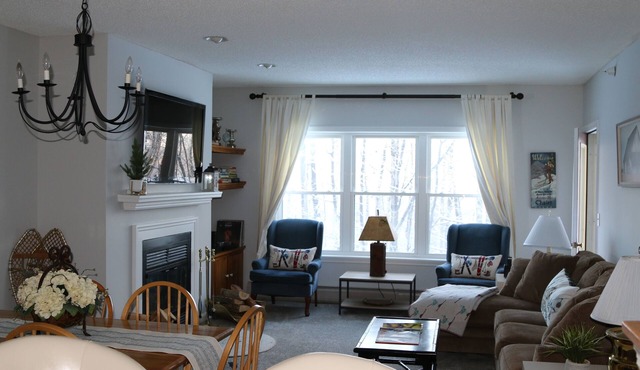 Perfect Okemo Ski Location! Winterplace 3 Bedroom Condo- Short Walk to Slopes!