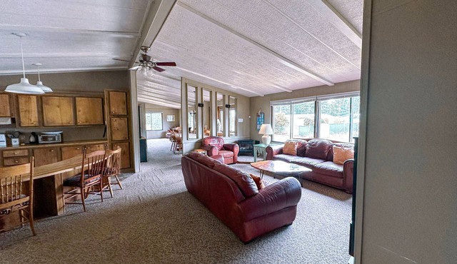 Pet Friendly - Columbus Empire House