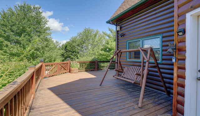 Piney Creek Cabin w/ Deck, Grill & Mountain Views!