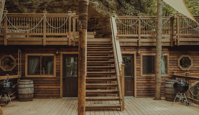 Pirate Ship Cliff House | 4 Bed, 2 Bath