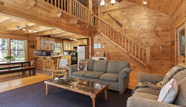 Private Cabin in the Pines by Tryon Equestrian Center