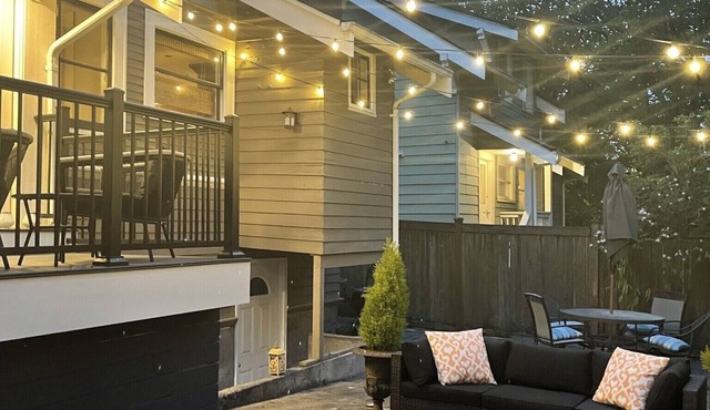 Queen Anne Charmer ~ Walk To Many Amenities