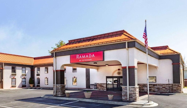 Ramada by Wyndham Hendersonville