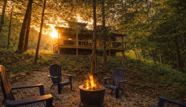 Red River Gorge Hot Tub Firepit Wi-Fi Tucked Away