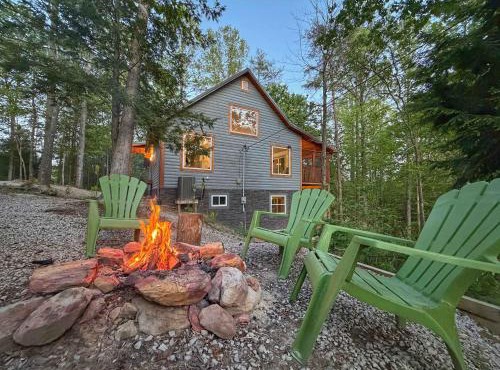 Red Route One - Mega LUX Cabin - Hot Tub - Pool Table - Central Location