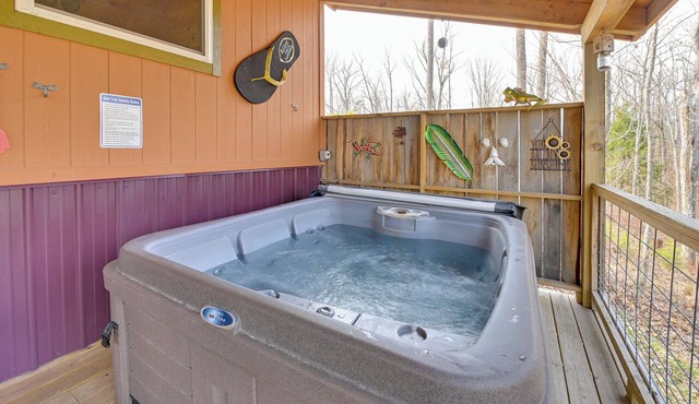 Ridgefolk Retreats! Set of 2 Cabins in Frenchburg