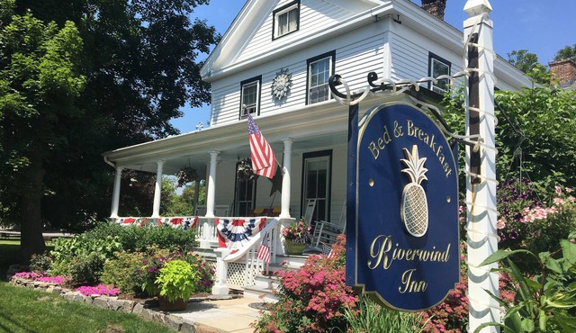 Riverwind Inn Bed & Breakfast