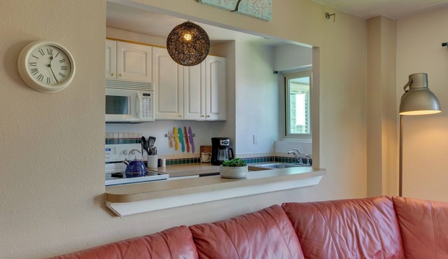 Rooftop Deck & Views! Walkable Dtwn Seattle Condo