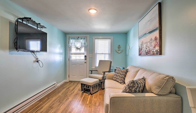 Seaside Escape w/Porch + Direct Beach Access