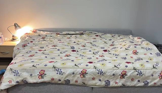 Soothing 1-one 700 square feet studio in lovely Woodbine